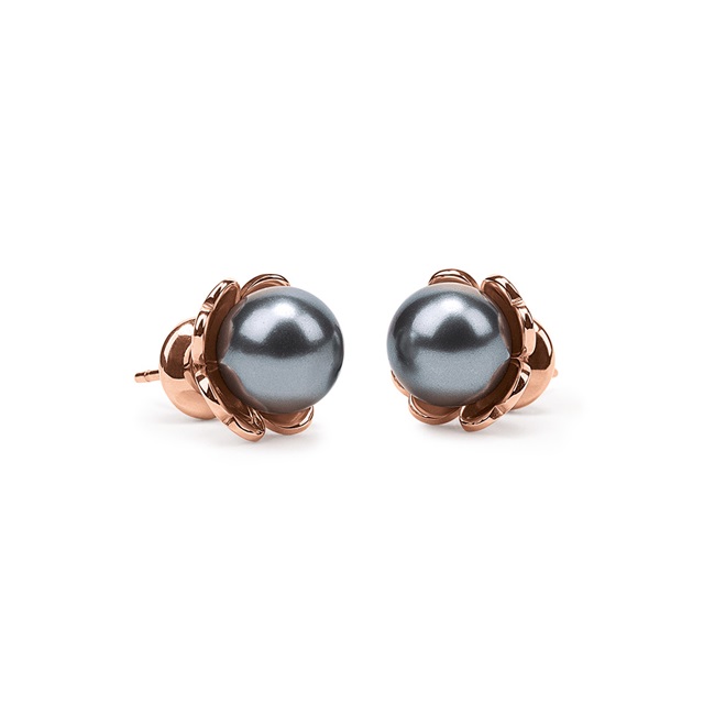 Image of  PEARL MUSE EARRINGS